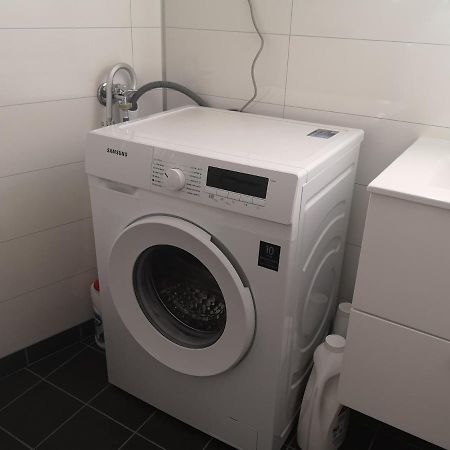 New 2 Bed Room Apartment In 哈尔登 外观 照片